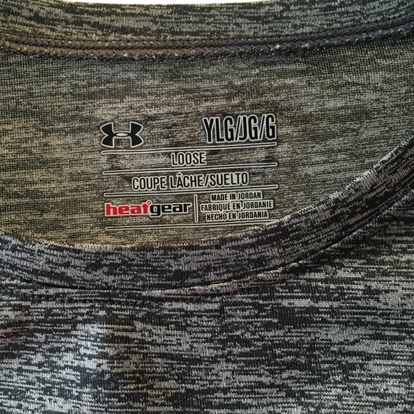 Under Armor T-Shirt - Picture 3 of 3